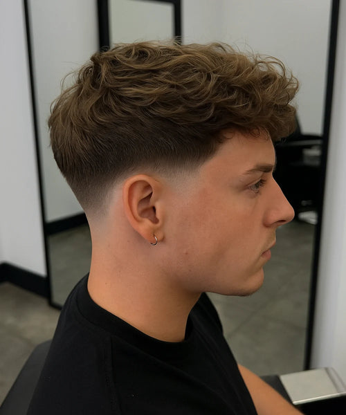 Easy men's hairstyles for professionals: low fades & modern haircuts.