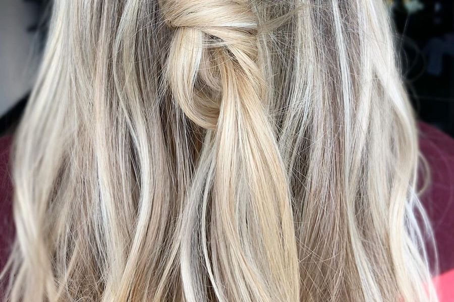 sectioning hair for highlights