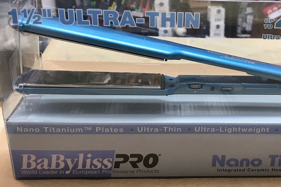 BaBylissPRO Nano Titanium-Plated Ultra-Thin Straightening Iron